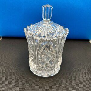 Lead Crystal Candy Dish/Trinket Box. Approx 7" Tall x 4" Wide. (944)